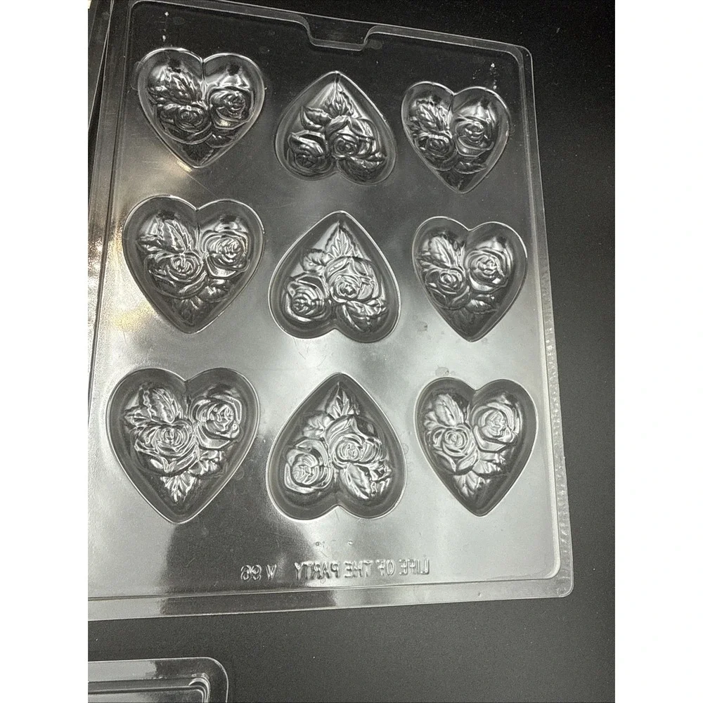 LOT 4 Wilton Plastic Candy Mold Cookie Chocolate Molds Valentine's Hearts